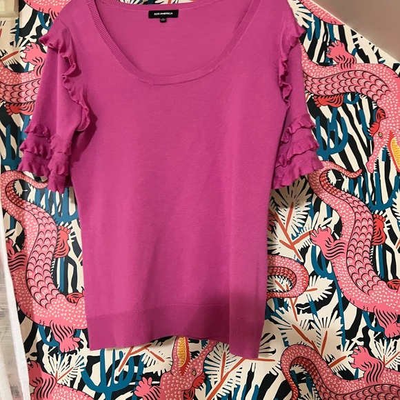 Gorgeous dressy light knit scoop neck with ruffle detail on sleeves - Picture 2 of 7